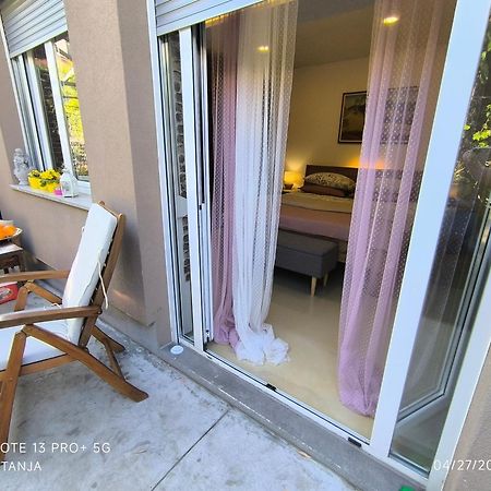 Apartma Rea Izola, Pergola & Terassa, Parking Exterior photo