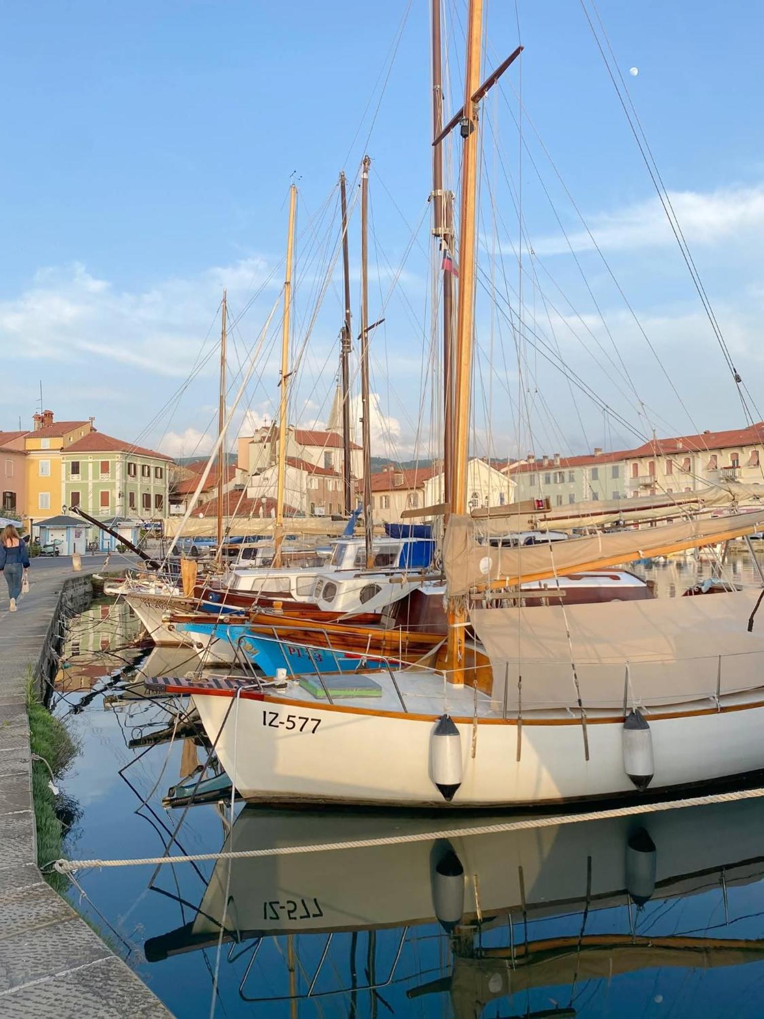 Apartma Rea Izola, Pergola & Terassa, Parking Exterior photo